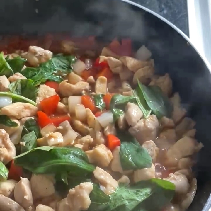 本格タイ料理 | 爽やかバジルのガパオライスのレシピ-3