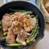 スキレットで作った豚ロース肉とオクラといんげんのスパイス炒め-3
