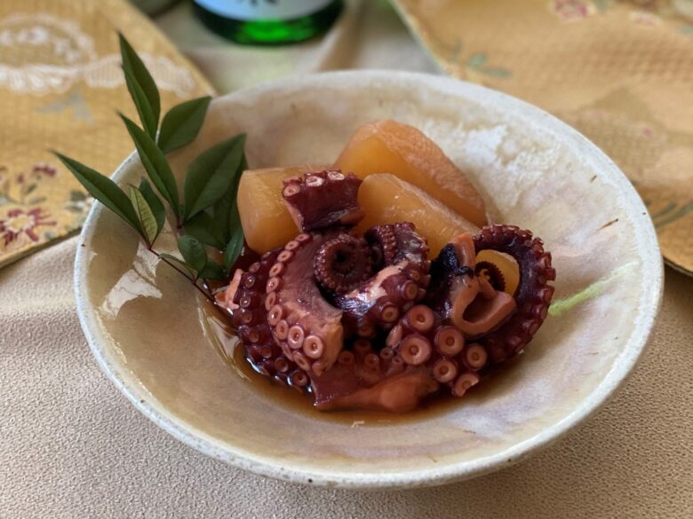 Soft boiled octopus and radish-2